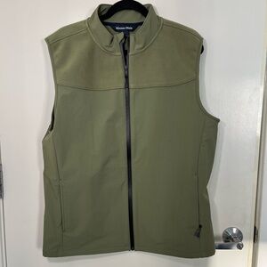 Olive Mizzen Main venture vest large NWOT
